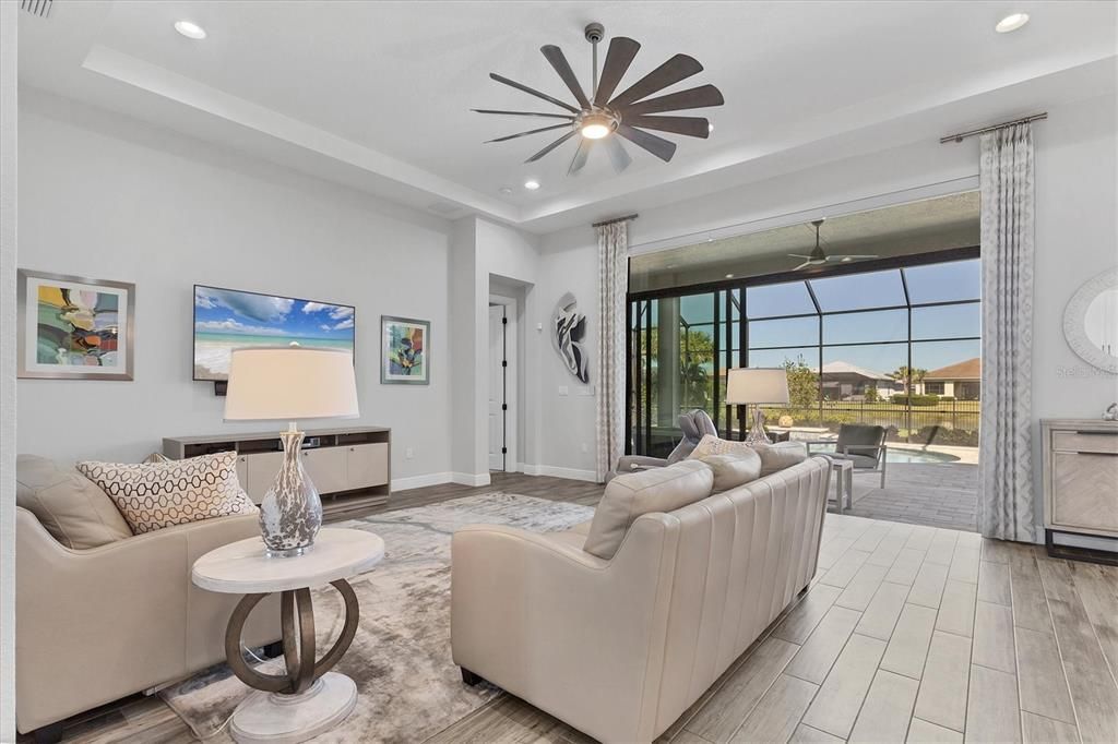 For Sale: $795,000 (2 beds, 2 baths, 1950 Square Feet)