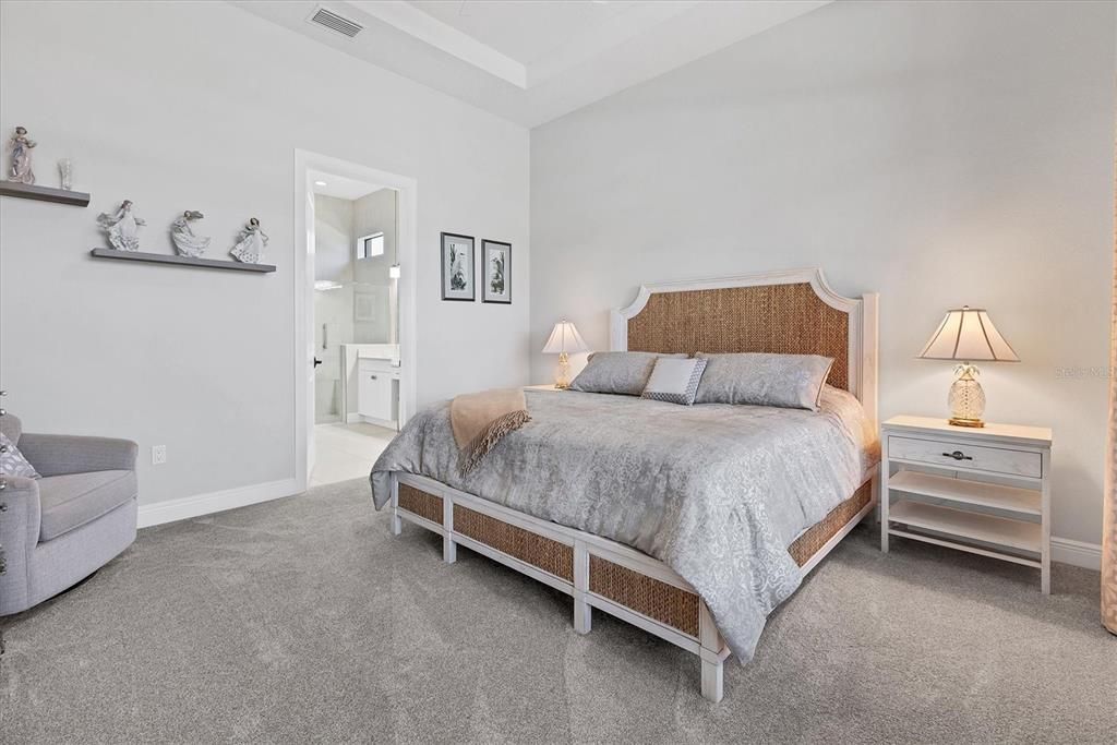 For Sale: $795,000 (2 beds, 2 baths, 1950 Square Feet)