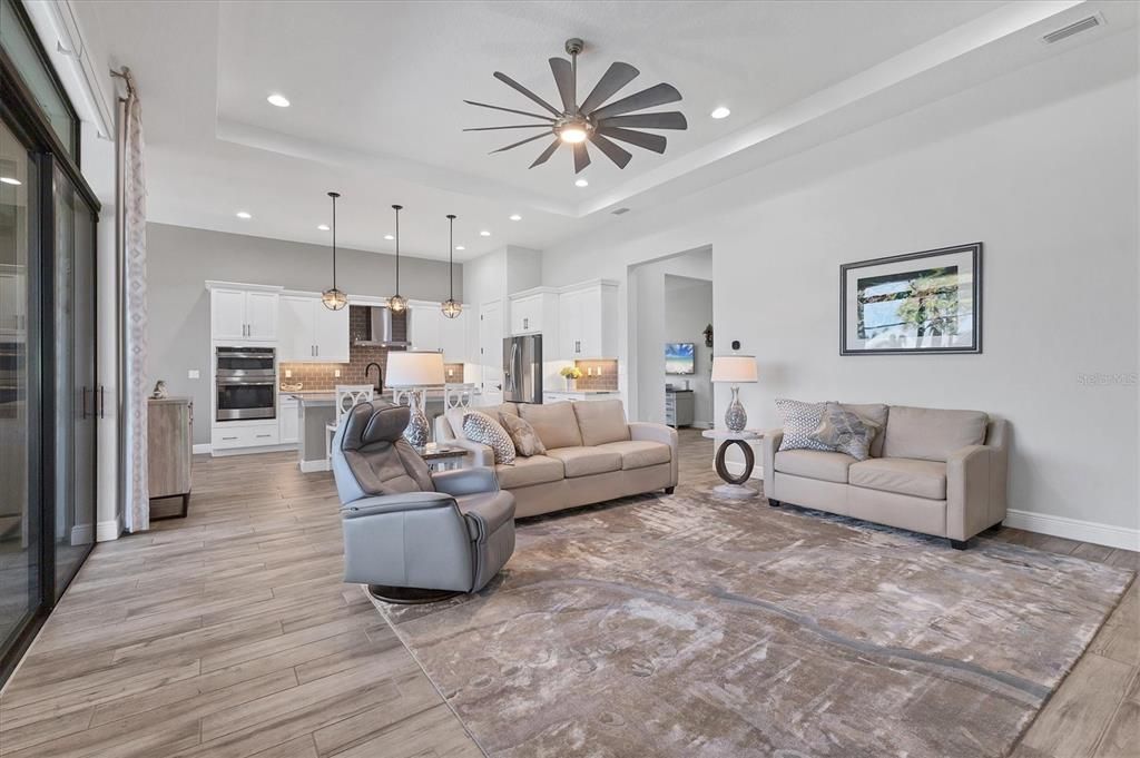 For Sale: $795,000 (2 beds, 2 baths, 1950 Square Feet)