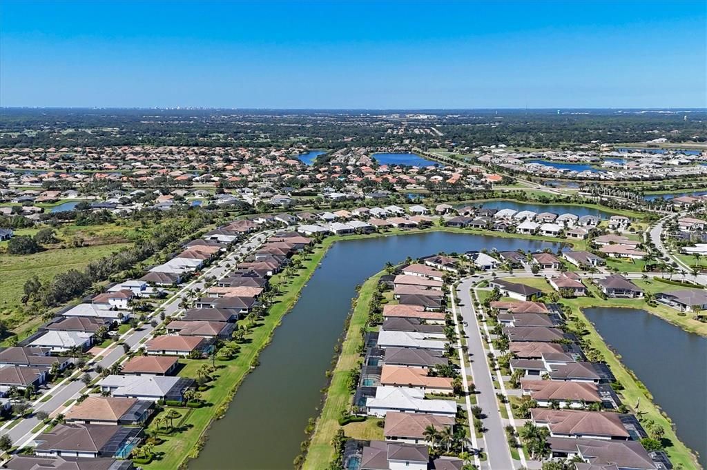 For Sale: $795,000 (2 beds, 2 baths, 1950 Square Feet)