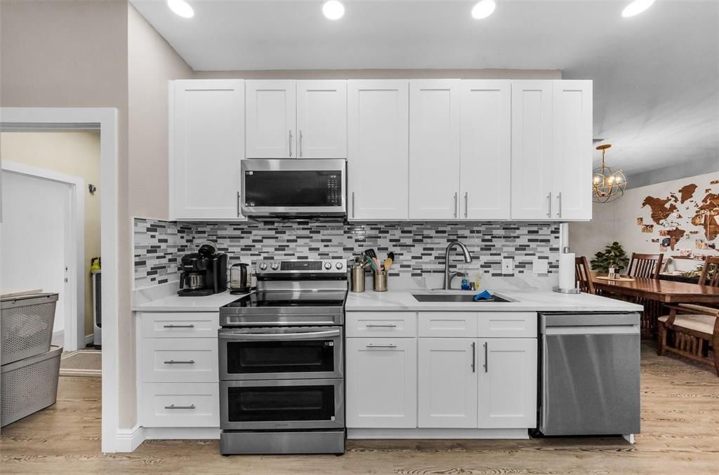 For Sale: $800,000 (0 beds, 0 baths, 1620 Square Feet)