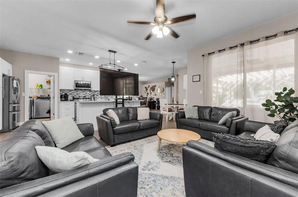 For Sale: $800,000 (0 beds, 0 baths, 1620 Square Feet)