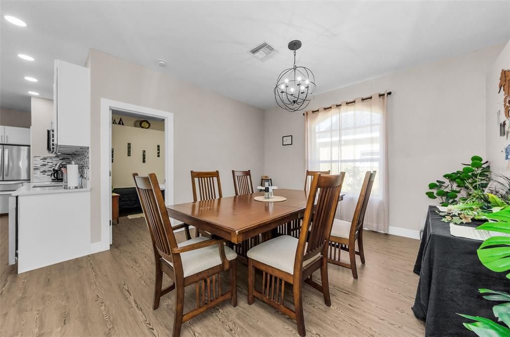 For Sale: $800,000 (0 beds, 0 baths, 1620 Square Feet)