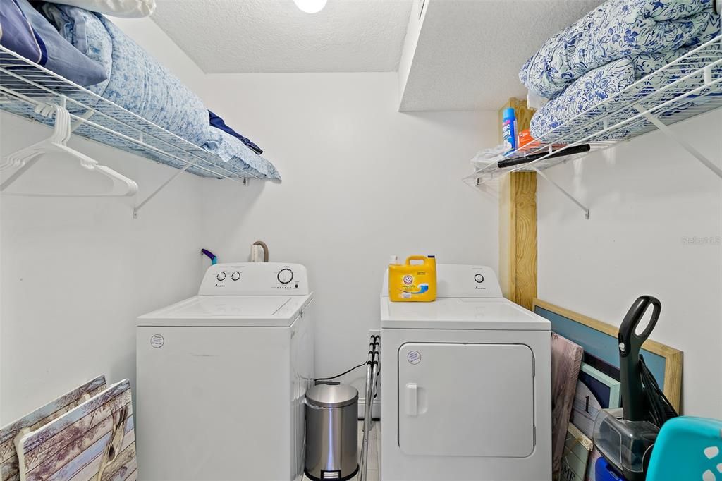 待售: $595,000 (2 贝兹, 2 浴室, 1145 平方英尺)