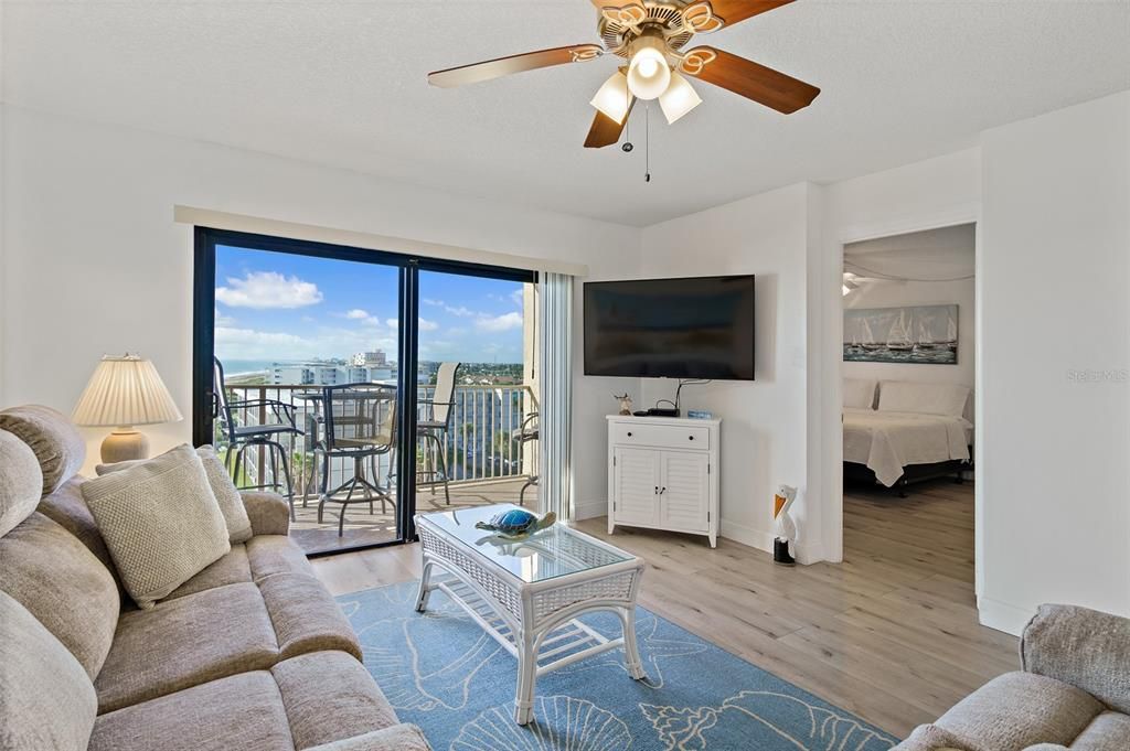 待售: $595,000 (2 贝兹, 2 浴室, 1145 平方英尺)