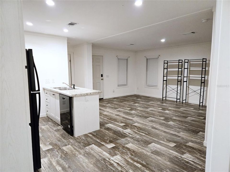 For Rent: $1,700 (2 beds, 2 baths, 1000 Square Feet)