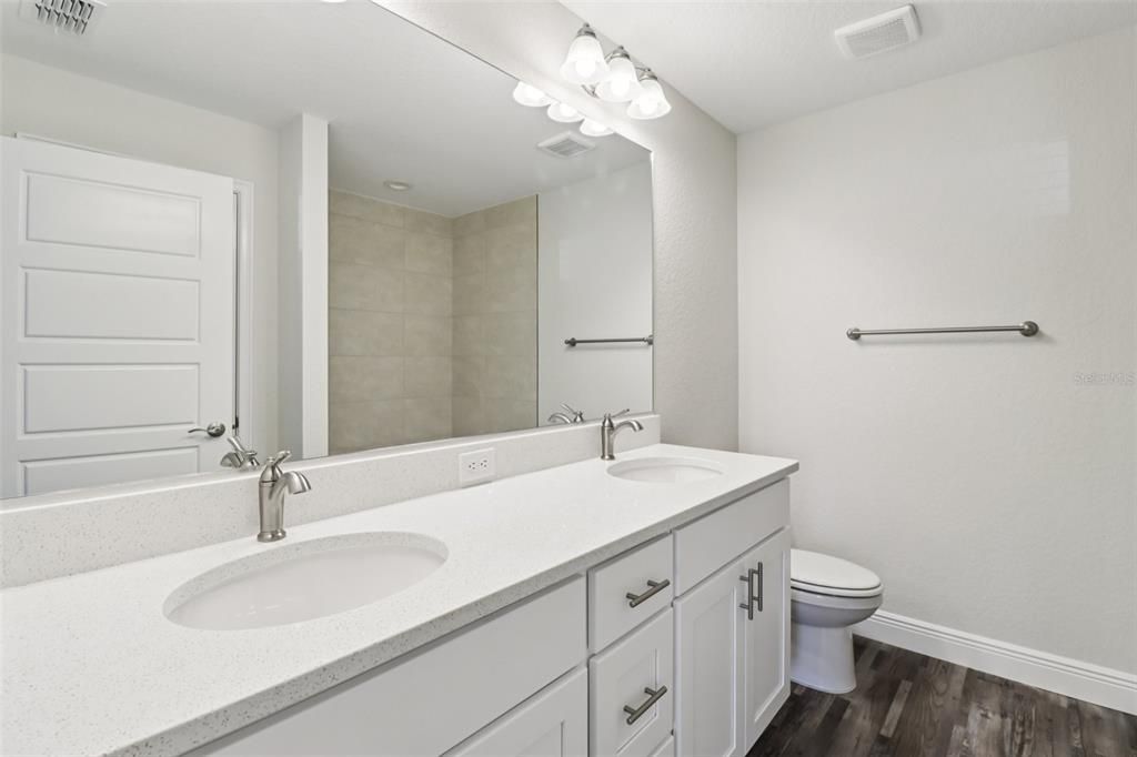 Active With Contract: $289,900 (3 beds, 2 baths, 1453 Square Feet)
