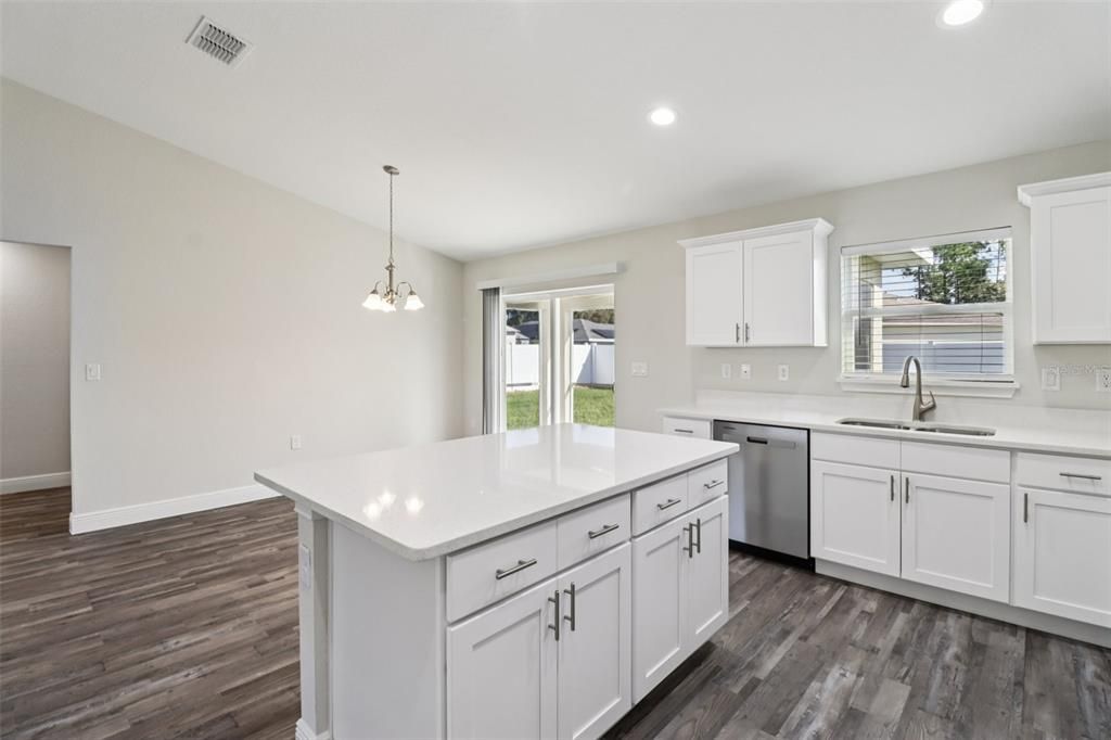 Active With Contract: $289,900 (3 beds, 2 baths, 1453 Square Feet)