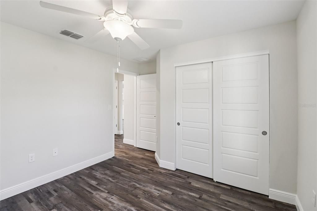 Active With Contract: $289,900 (3 beds, 2 baths, 1453 Square Feet)