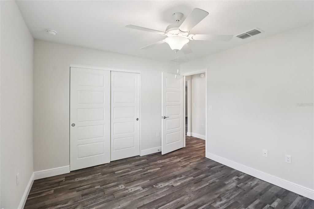 Active With Contract: $289,900 (3 beds, 2 baths, 1453 Square Feet)