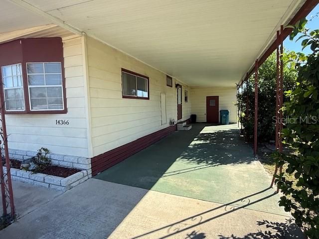 For Sale: $114,000 (2 beds, 2 baths, 1104 Square Feet)