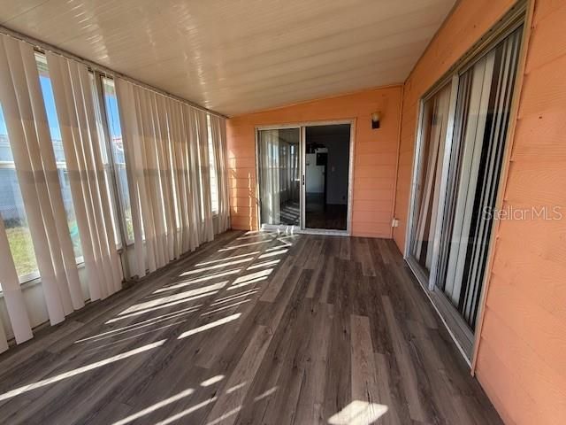 For Sale: $114,000 (2 beds, 2 baths, 1104 Square Feet)