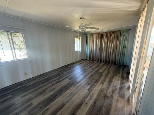 For Sale: $114,000 (2 beds, 2 baths, 1104 Square Feet)