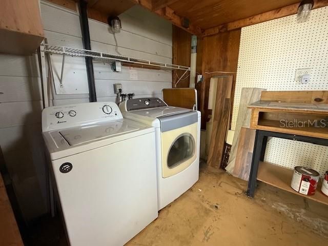For Sale: $114,000 (2 beds, 2 baths, 1104 Square Feet)