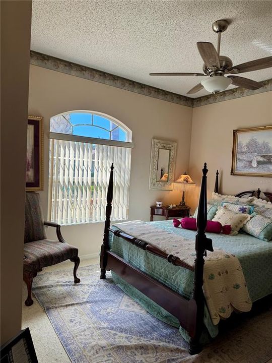 For Sale: $325,000 (2 beds, 2 baths, 1757 Square Feet)