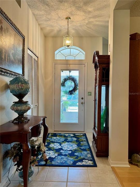 For Sale: $325,000 (2 beds, 2 baths, 1757 Square Feet)