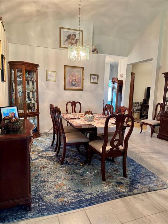 For Sale: $325,000 (2 beds, 2 baths, 1757 Square Feet)