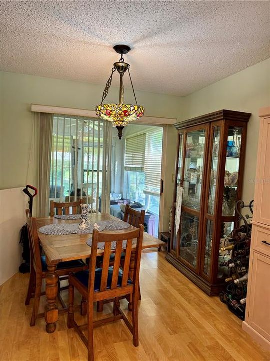 For Sale: $325,000 (2 beds, 2 baths, 1757 Square Feet)