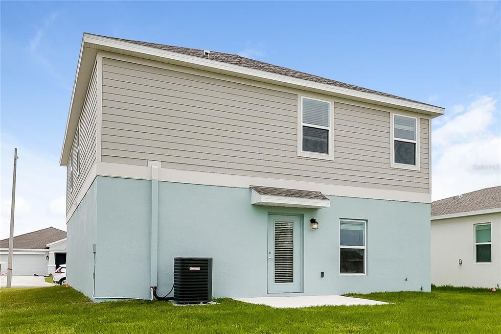 For Rent: $2,200 (5 beds, 2 baths, 2215 Square Feet)