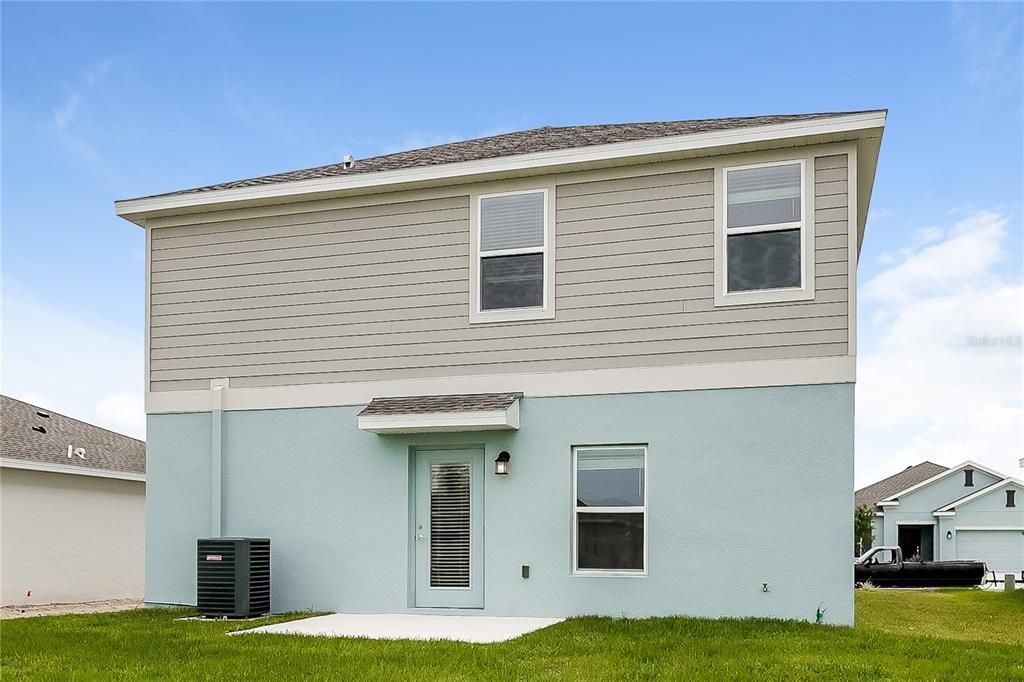 For Rent: $2,200 (5 beds, 2 baths, 2215 Square Feet)