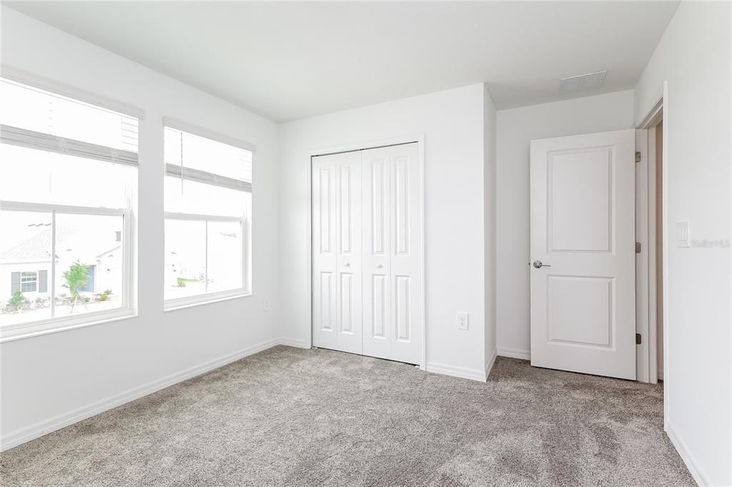 For Rent: $2,200 (5 beds, 2 baths, 2215 Square Feet)