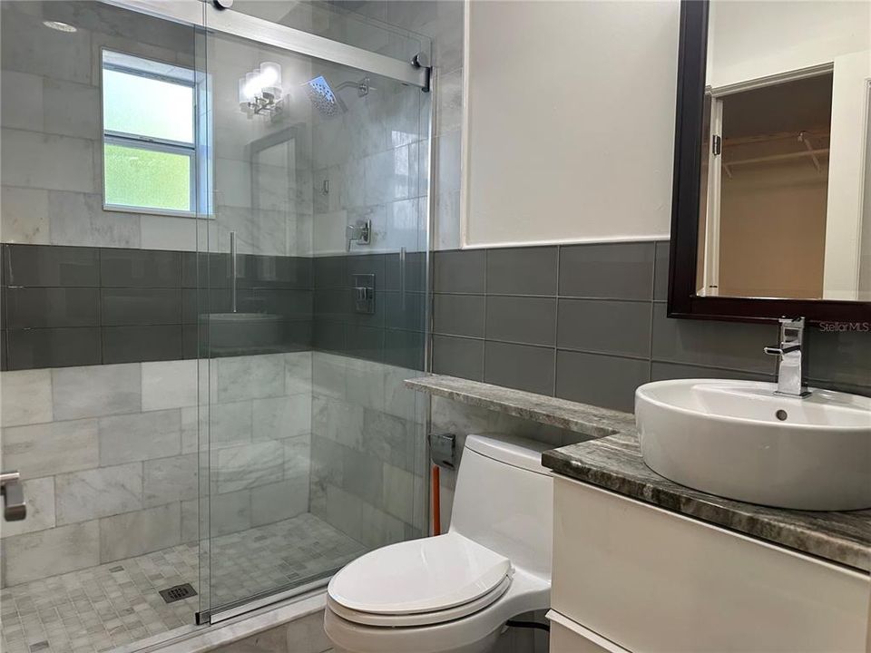 For Rent: $2,750 (1 beds, 2 baths, 1100 Square Feet)