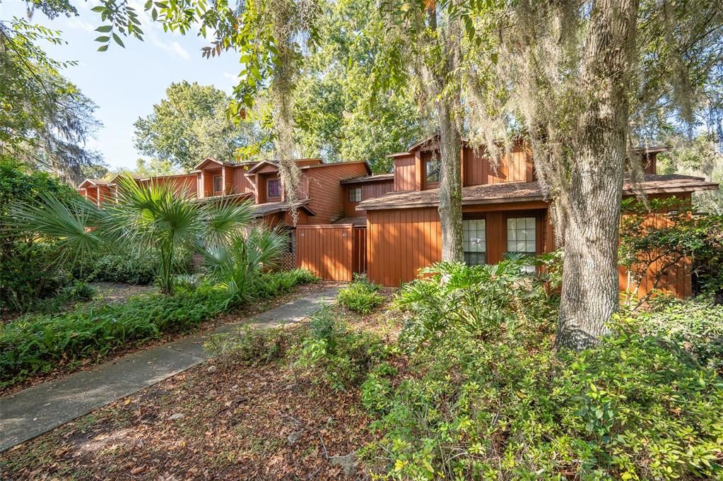 En Venta: $215,000 (3 camas, 3 baños, 1370 Pies cuadrados)