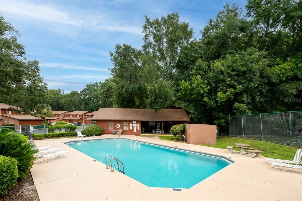 En Venta: $215,000 (3 camas, 3 baños, 1370 Pies cuadrados)