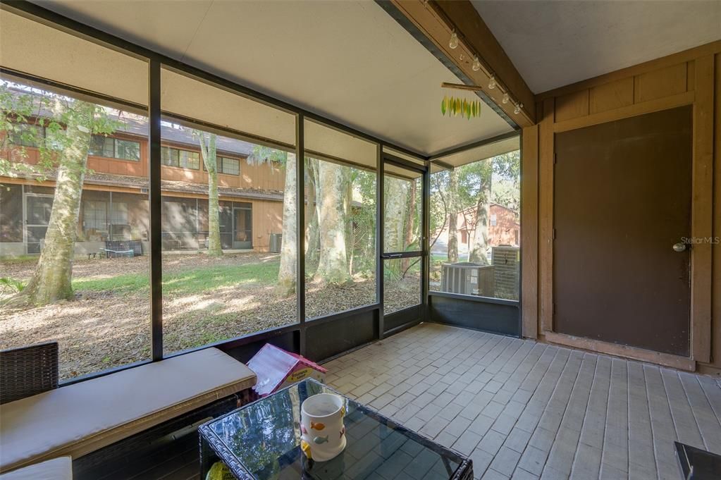 En Venta: $215,000 (3 camas, 3 baños, 1370 Pies cuadrados)