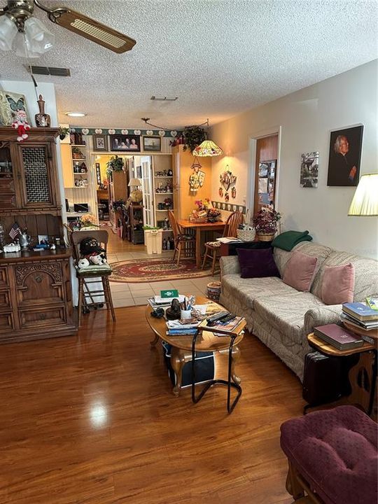 For Sale: $354,900 (3 beds, 2 baths, 1872 Square Feet)