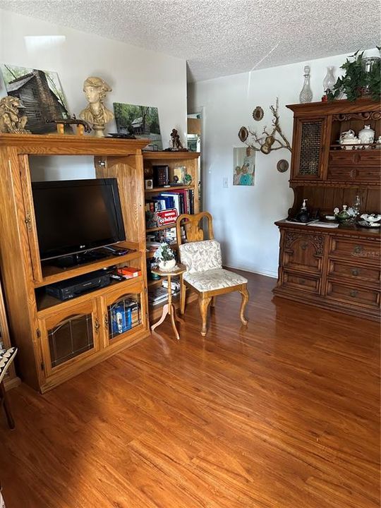 For Sale: $354,900 (3 beds, 2 baths, 1872 Square Feet)