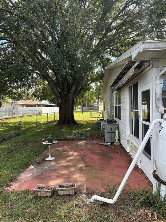 For Sale: $354,900 (3 beds, 2 baths, 1872 Square Feet)