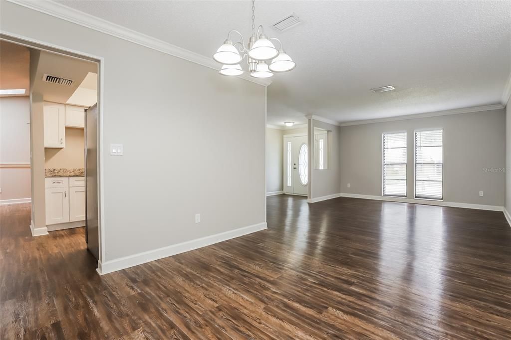 Active With Contract: $375,000 (3 beds, 2 baths, 1740 Square Feet)