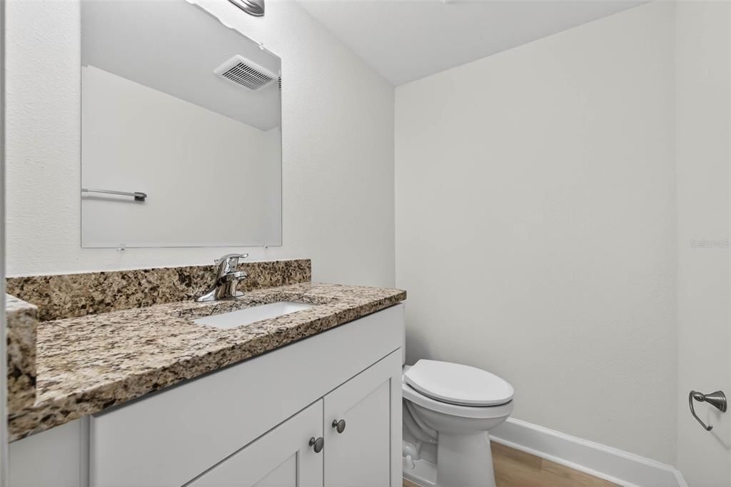 待售: $775,000 (2 贝兹, 1 浴室, 905 平方英尺)