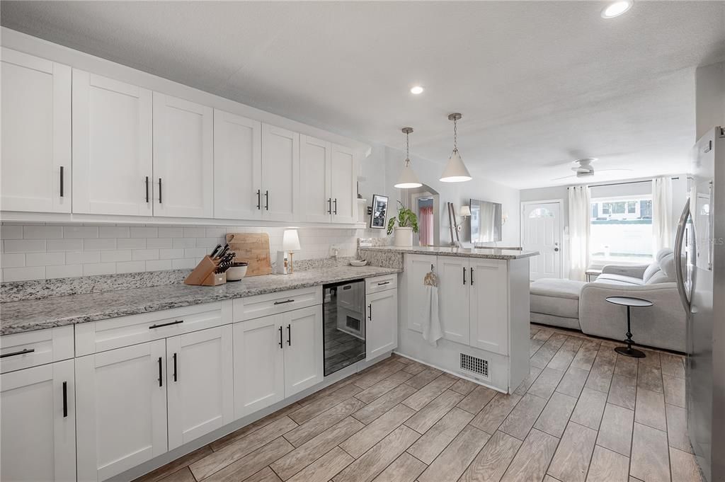 For Sale: $419,900 (3 beds, 2 baths, 1370 Square Feet)