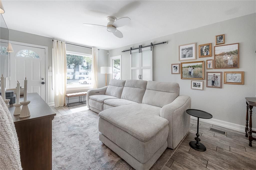 For Sale: $419,900 (3 beds, 2 baths, 1370 Square Feet)