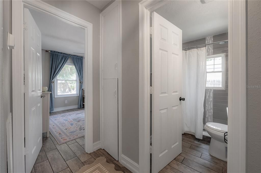 For Sale: $419,900 (3 beds, 2 baths, 1370 Square Feet)