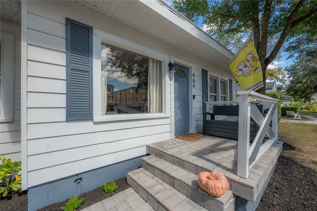 For Sale: $419,900 (3 beds, 2 baths, 1370 Square Feet)