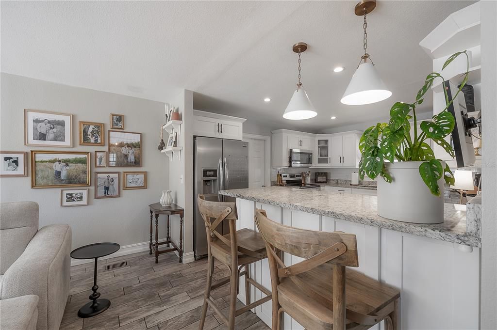 For Sale: $419,900 (3 beds, 2 baths, 1370 Square Feet)