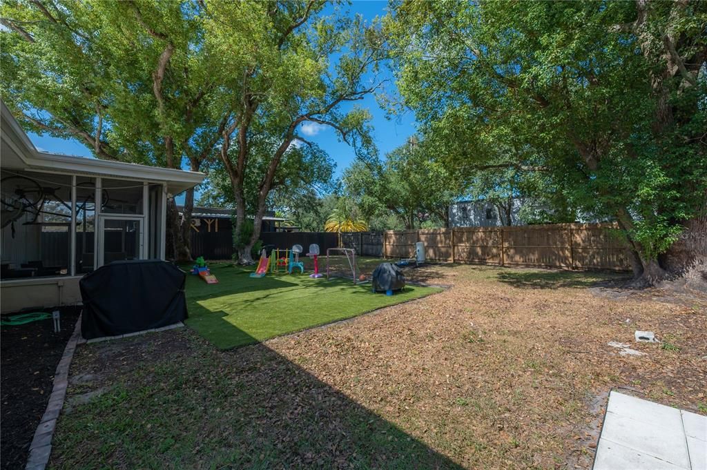 For Sale: $419,900 (3 beds, 2 baths, 1370 Square Feet)