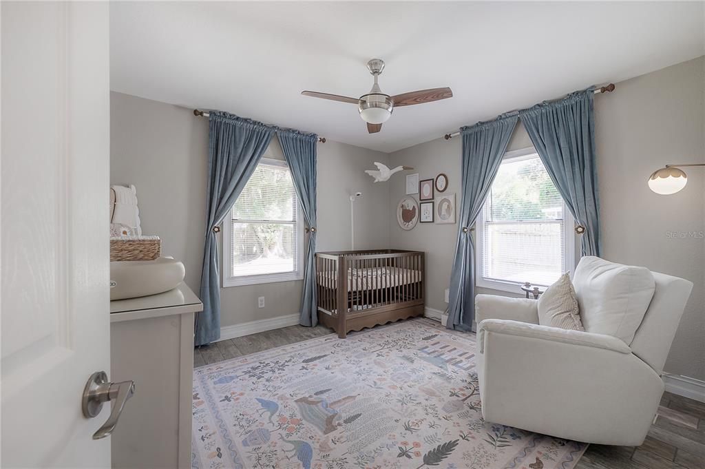 For Sale: $419,900 (3 beds, 2 baths, 1370 Square Feet)