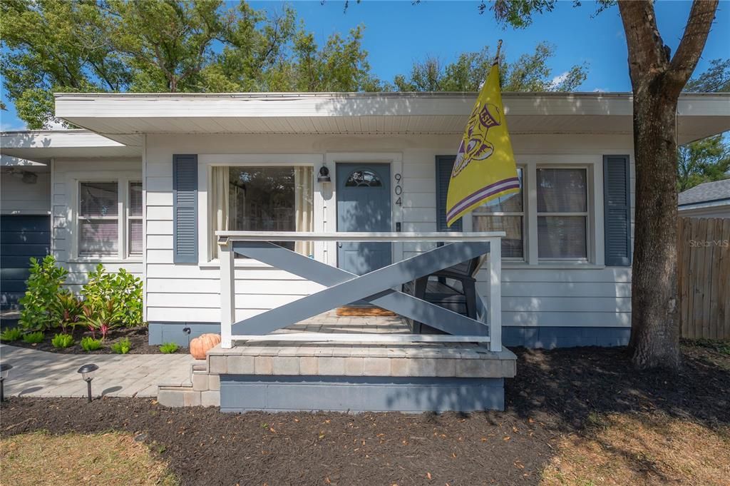 For Sale: $419,900 (3 beds, 2 baths, 1370 Square Feet)