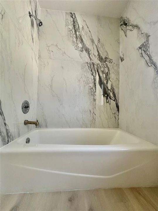 For Sale: $428,900 (3 beds, 2 baths, 2092 Square Feet)