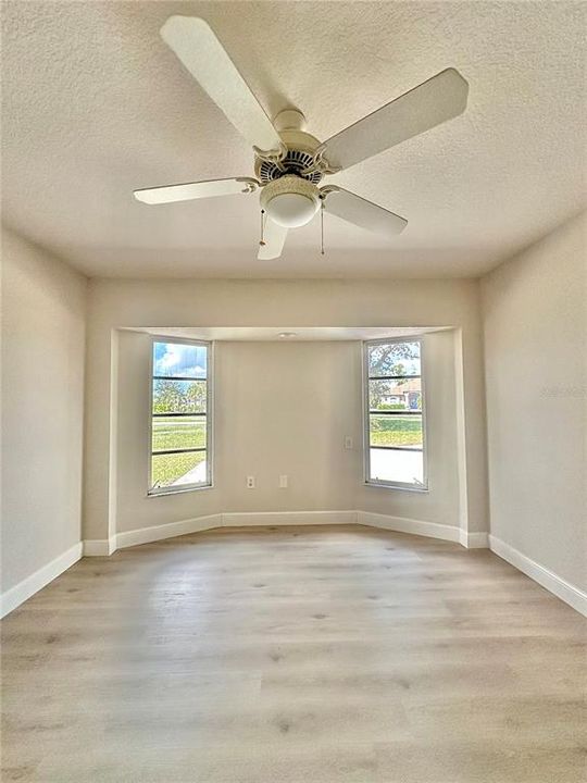 For Sale: $428,900 (3 beds, 2 baths, 2092 Square Feet)