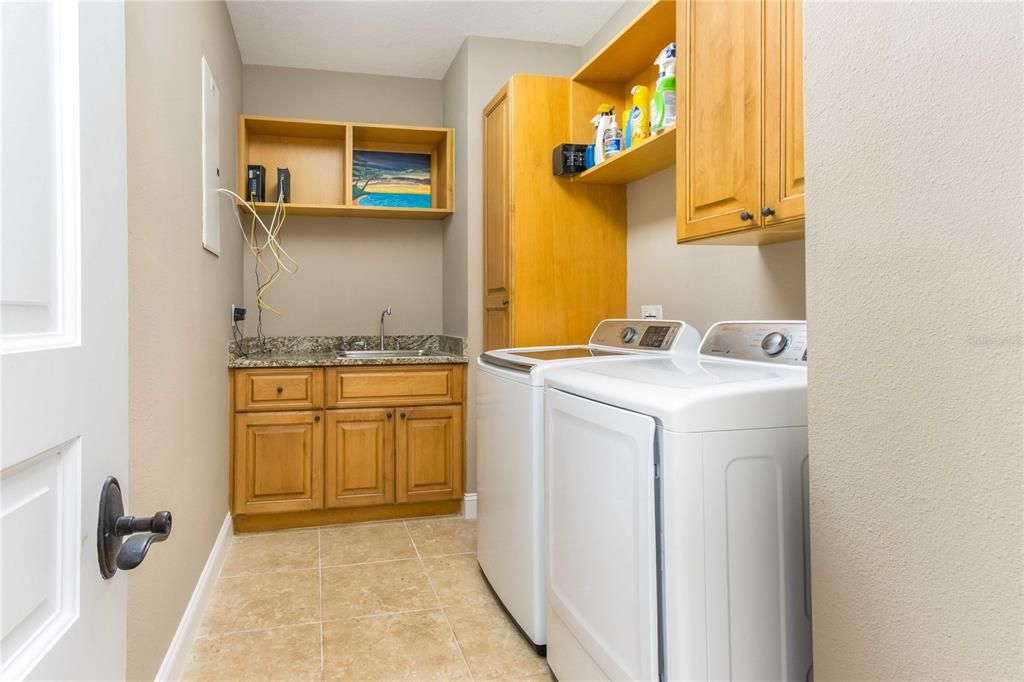 На продажу: $1,150,000 (3 спален, 3 ванн, 2491 Квадратных фут)