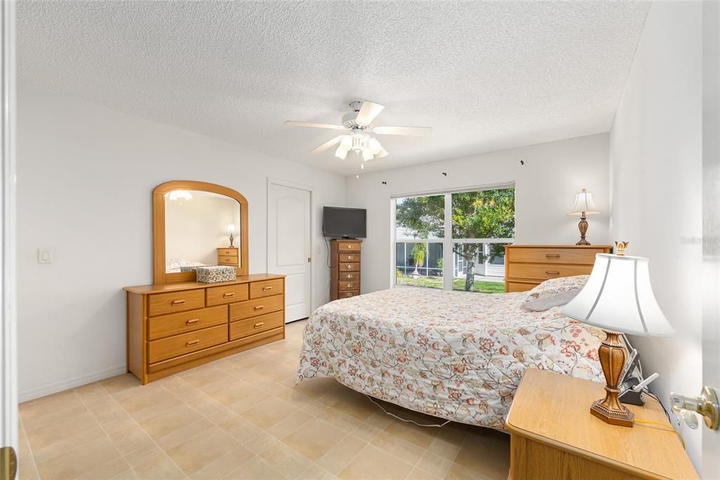 Active With Contract: $335,000 (3 beds, 2 baths, 1785 Square Feet)