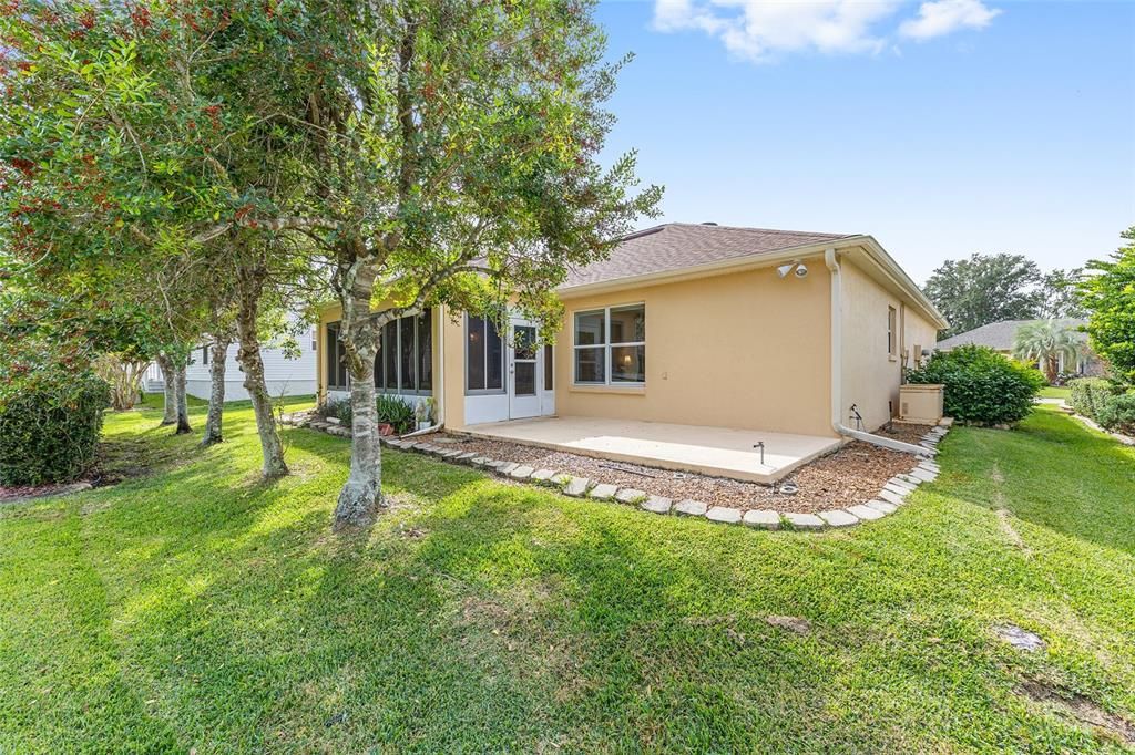 Active With Contract: $335,000 (3 beds, 2 baths, 1785 Square Feet)