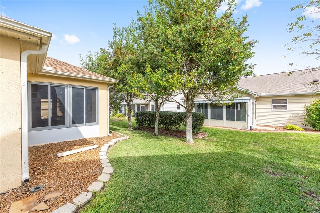 Active With Contract: $335,000 (3 beds, 2 baths, 1785 Square Feet)