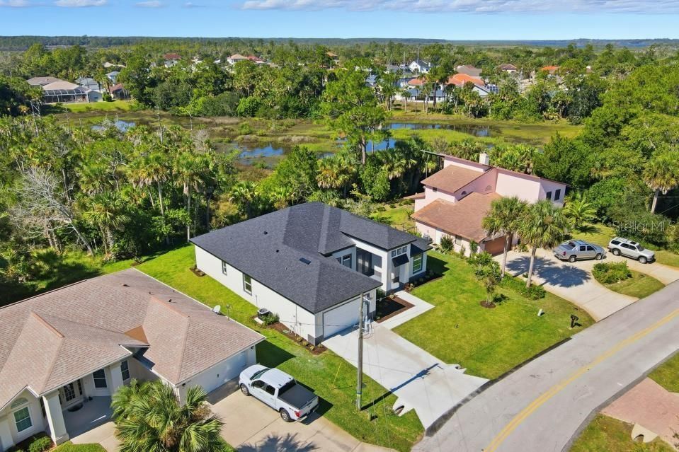 For Sale: $600,000 (3 beds, 3 baths, 2093 Square Feet)