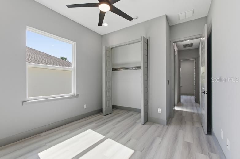 For Sale: $600,000 (3 beds, 3 baths, 2093 Square Feet)